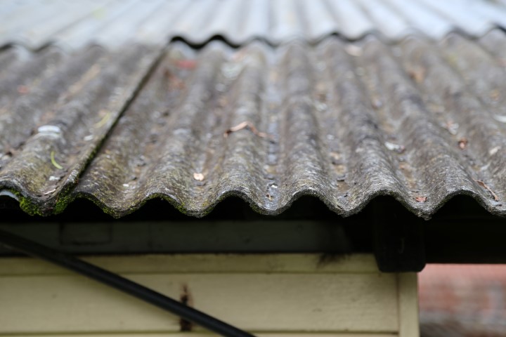 Corrugated cement sheet and asbestos - Super Six | Asbestos